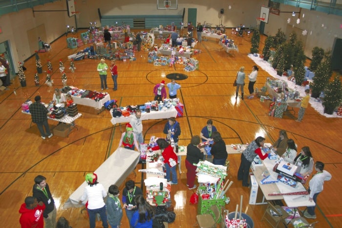 Main Street Mission Gives Families Christmas With Dignity Salisbury Post Salisbury Post 7614