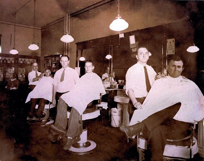 1012 Yesterday Gemayels Barber Shop ?w=700