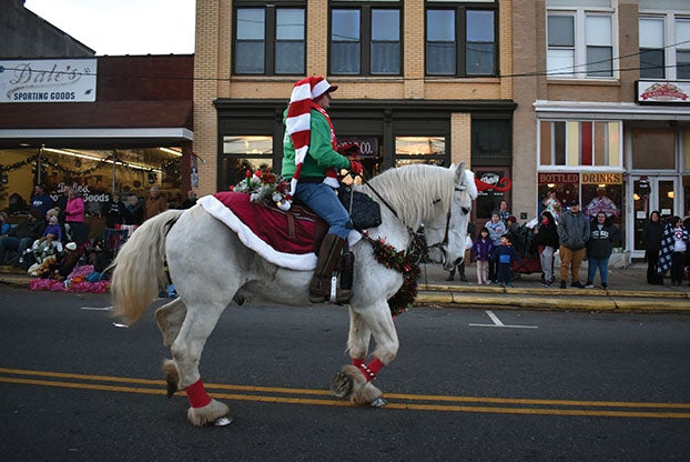 Landis Christmas Parade 2022 Photo Gallery: Southern Rowan Christmas Parade - Salisbury Post | Salisbury  Post