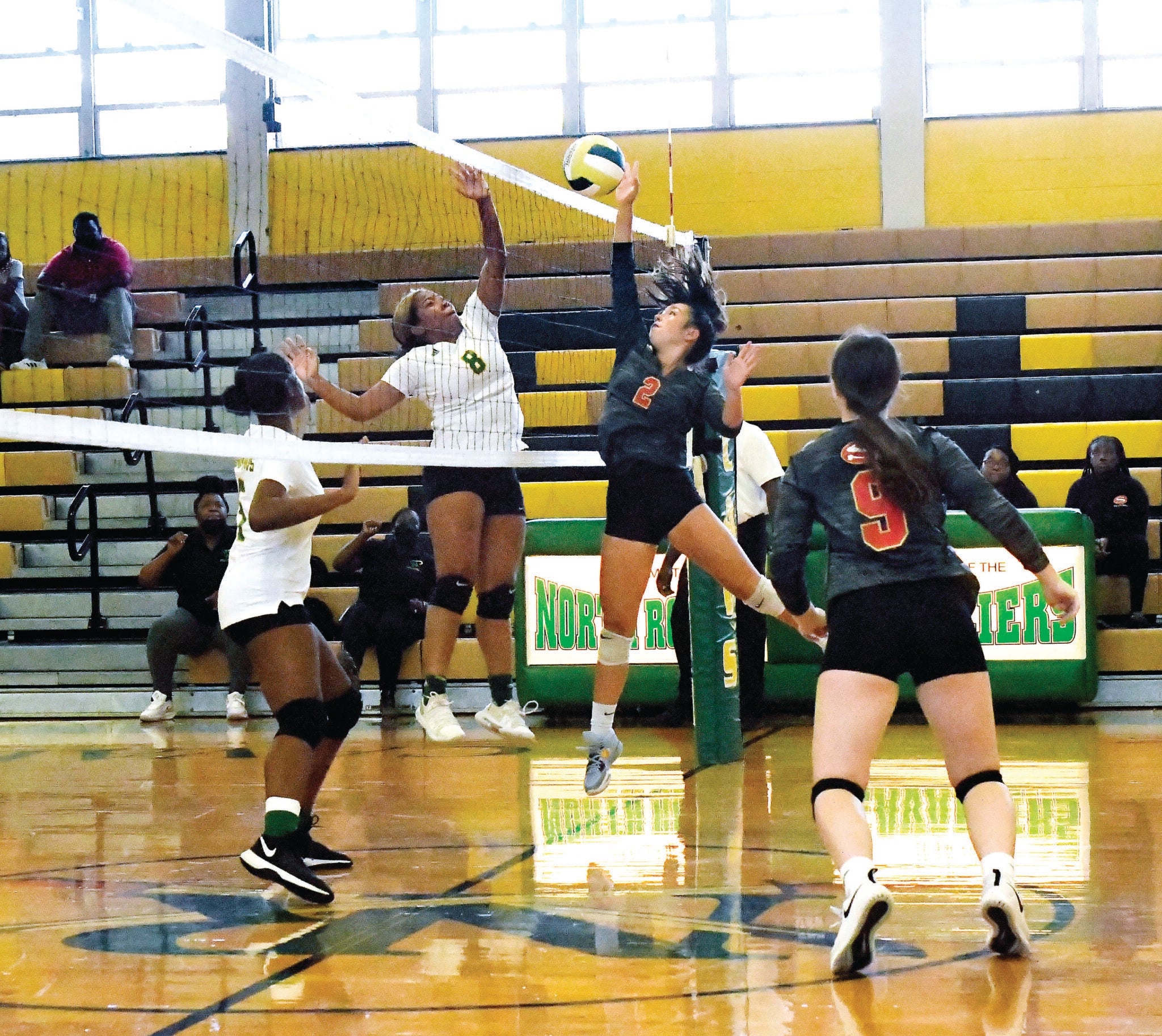 High school volleyball Milestone for Yang, but fall to WD